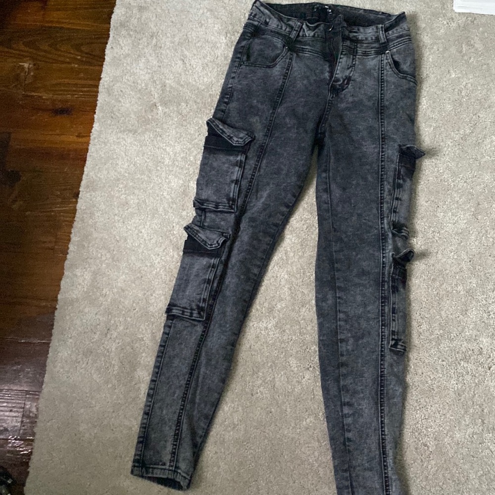 Stretchy cargo like pants